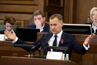 Āksti